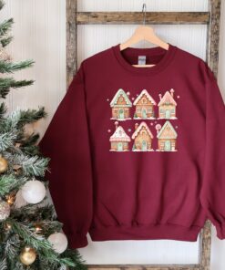 vintage christmas sweatshirt featuring gingerbread house design for women fun crewneck pullover for holiday celebrations ed6u1 scaled