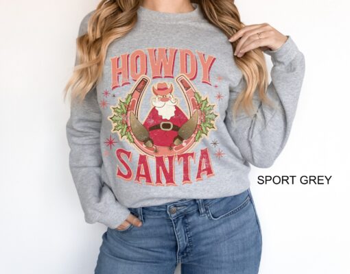 vintage christmas sweatshirt featuring howdy santa design for unisex wear retro cowboy style oversized holiday shirt 85mcy