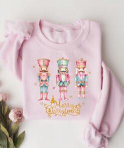 vintage christmas sweatshirt featuring nutcracker design for women trendy holiday hoodie with fun graphic for festive style h6gqi