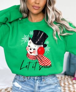 vintage christmas sweatshirt featuring retro snowman design for holiday parties and festive gatherings ykrnx