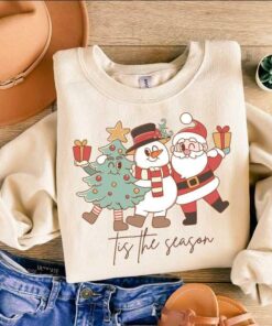 vintage christmas sweatshirt featuring santa claus design for holiday celebrations and festive events tbfy6