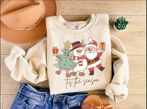 vintage christmas sweatshirt featuring santa claus design for holiday celebrations and festive events tbfy6