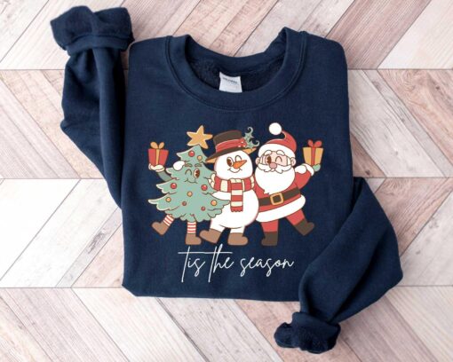 vintage christmas sweatshirt featuring santa claus design for holiday celebrations and festive events zc3iv