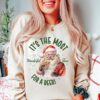 Vintage Christmas Sweatshirt Featuring Santa Drinking Beer - Funny Retro Design for Holiday Parties and Gatherings