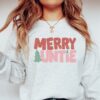 vintage christmas sweatshirt for auntie funny crewneck design comfortable holiday apparel for women 85p86