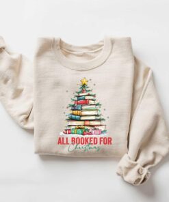 vintage christmas sweatshirt for book lovers featuring book tree design and ideal for holiday gatherings or teacher appreciation 8kmaf