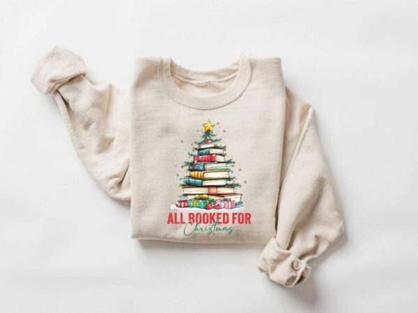 vintage christmas sweatshirt for book lovers featuring book tree design and ideal for holiday gatherings or teacher appreciation 8kmaf