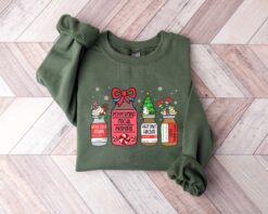 Vintage Christmas Sweatshirt for Healthcare Workers Featuring Snowman Design Ideal for Pharmacists and Pharmacy Technicians