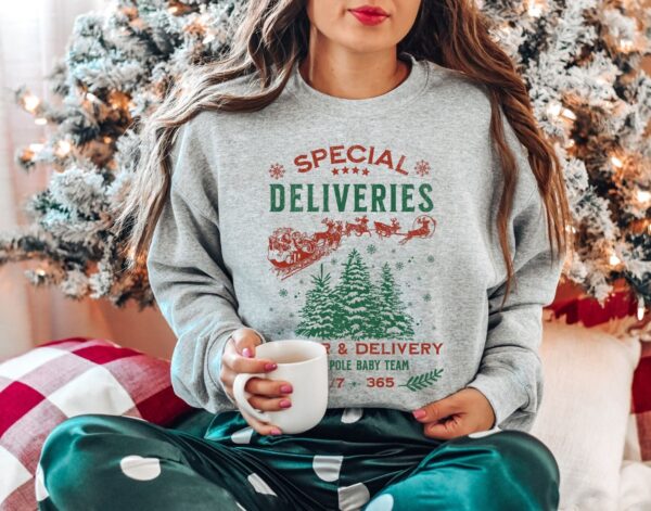 vintage christmas sweatshirt for labor and delivery nurses special deliveries design nicu nurse shirt for mother baby care abr13