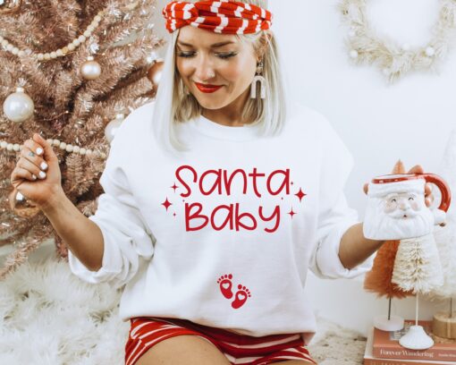 vintage christmas sweatshirt for maternity announcement with santa baby design ideal for winter pregnancy reveals and holiday celebrations h04ys