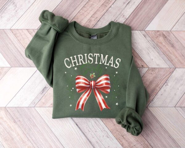 vintage christmas sweatshirt for moms merry mama shirt with bow design for holiday season celebrations il7ae scaled