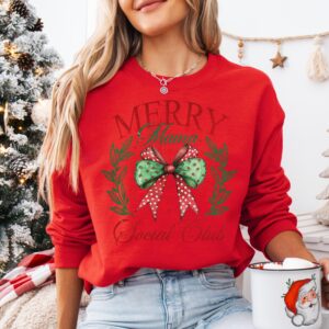 vintage christmas sweatshirt for moms merry mama social club hoodie with coquette bow design for holiday gatherings bgjxg