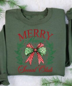 vintage christmas sweatshirt for moms merry mama social club hoodie with coquette bow design for holiday gatherings m5hdk scaled