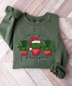 vintage christmas sweatshirt for plant lovers featuring succulent design for gardener holiday outfits and festive celebrations ynydv scaled