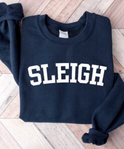 vintage christmas sweatshirt for winter with sleigh design and family theme for fun holiday gatherings no5x2 scaled