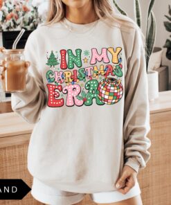 vintage christmas sweatshirt for women in my christmas era design with trendy style and comfortable fit 0mqxj