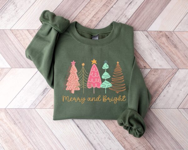 vintage christmas sweatshirt for women merry and bright crewneck with festive design for holiday apparel and xmas celebrations s6qly