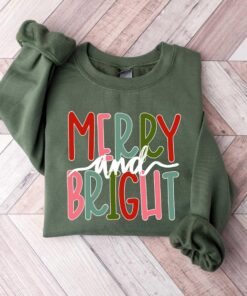 vintage christmas sweatshirt for women merry and bright design for family gatherings and holiday celebrations 5flkp scaled