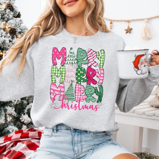 vintage christmas sweatshirt for women merry christmas crewneck with fun design for family gatherings and holiday celebrations 9li5m scaled