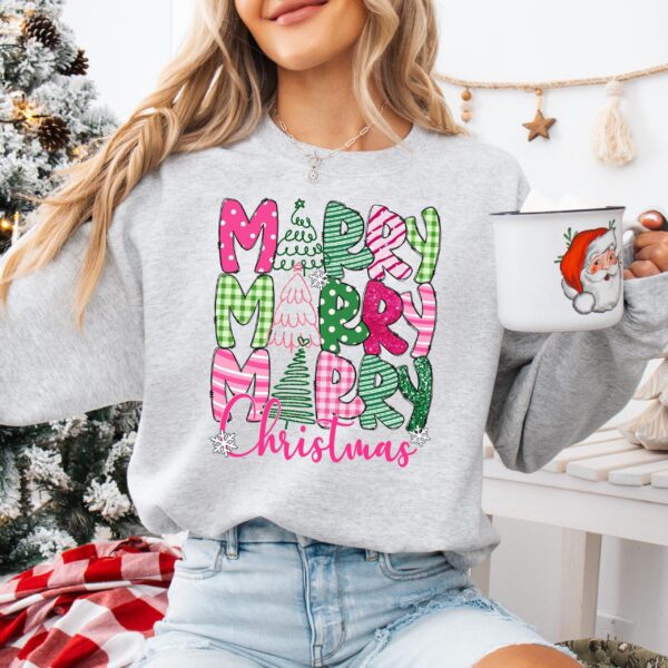 vintage christmas sweatshirt for women merry christmas crewneck with fun design for family gatherings and holiday celebrations 9li5m scaled