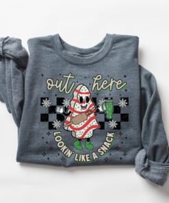 vintage christmas sweatshirt for women out here lookin like a snack funny holiday sweater for moms and wives mf1h3