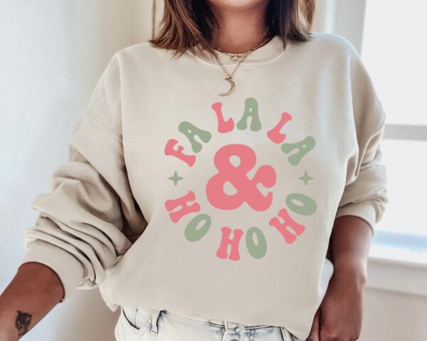 vintage christmas sweatshirt for women fa la la ho ho ho crewneck design comfortable fabric ideal for holiday gatherings gztyc