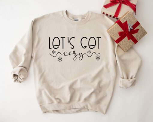 vintage christmas sweatshirt for women fall crewneck with fun design comfortable winter apparel for holiday celebrations