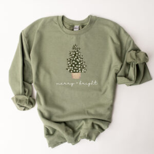 vintage christmas sweatshirt for women featuring a festive tree design in a comfortable crewneck style for winter wear nmybg