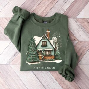 vintage christmas sweatshirt for women featuring a fun christmas house design and cookie print for holiday celebrations iw3ip