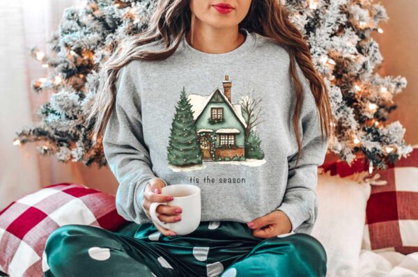 vintage christmas sweatshirt for women featuring a fun christmas house design and cookie print for holiday celebrations izio4