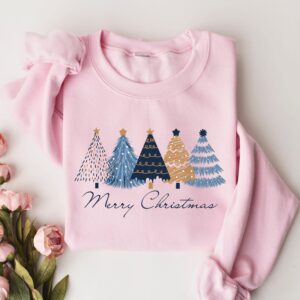 vintage christmas sweatshirt for women featuring blue christmas tree design and festive holiday theme for winter wear gvzo2