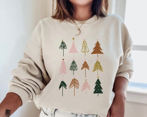 vintage christmas sweatshirt for women featuring christmas tree design comfortable crewneck top for holiday celebrations 2024 hgikl