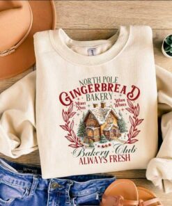 vintage christmas sweatshirt for women featuring gingerbread house design comfortable holiday crewneck for new year celebrations vqcms