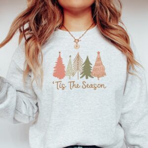 vintage christmas sweatshirt for women featuring holiday design and comfortable fit ideal for festive celebrations and seasonal wear lvuwl