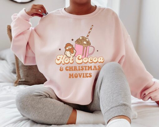 vintage christmas sweatshirt for women featuring hot cocoa and movies design comfortable crewneck style for holiday celebrations dppbr