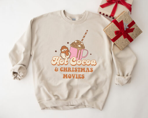 vintage christmas sweatshirt for women featuring hot cocoa and movies design comfortable crewneck style for holiday celebrations sonk1