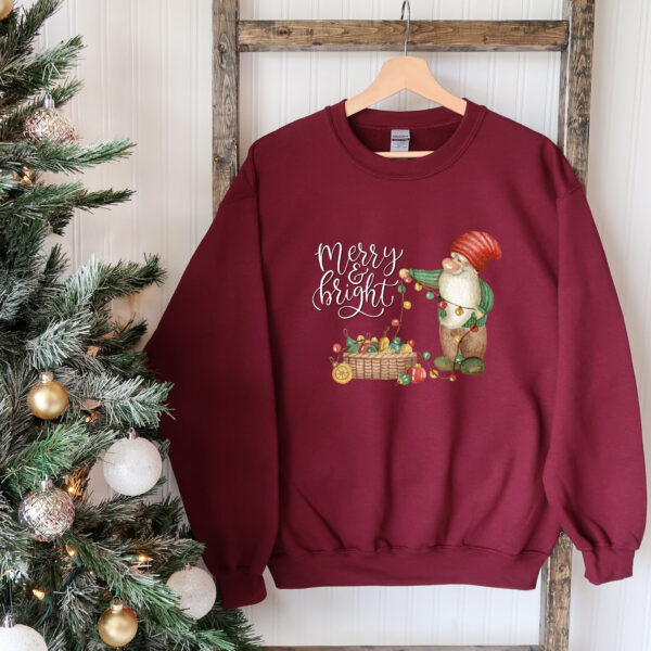 vintage christmas sweatshirt for women featuring merry and bright gnome design comfortable crewneck style for winter wear 4e0bj