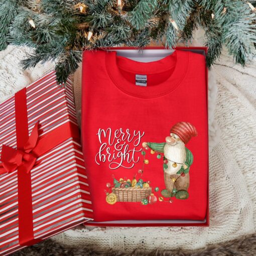 vintage christmas sweatshirt for women featuring merry and bright gnome design comfortable crewneck style for winter wear mhs0v