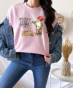 vintage christmas sweatshirt for women featuring merry and bright gnome design comfortable crewneck style for winter wear pmdlo