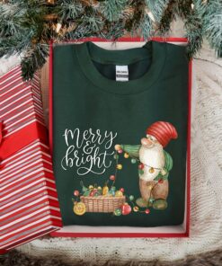 vintage christmas sweatshirt for women featuring merry and bright gnome design comfortable crewneck style for winter wear vv46z