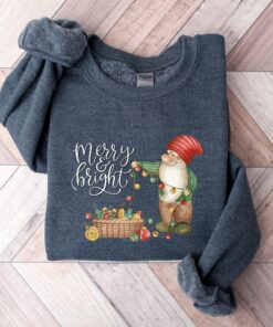 vintage christmas sweatshirt for women featuring merry and bright gnome design comfortable crewneck style for winter wear xqhbo