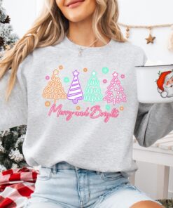 vintage christmas sweatshirt for women featuring neon christmas tree design and merry christmas crewneck style g5cs0 scaled