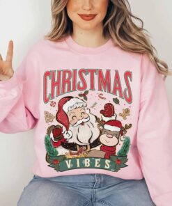 vintage christmas sweatshirt for women featuring retro santa design ideal for winter wear and holiday gatherings akxwh