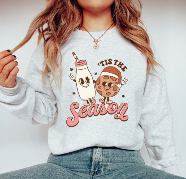 vintage christmas sweatshirt for women featuring retro xmas cookies design and comfortable crewneck style