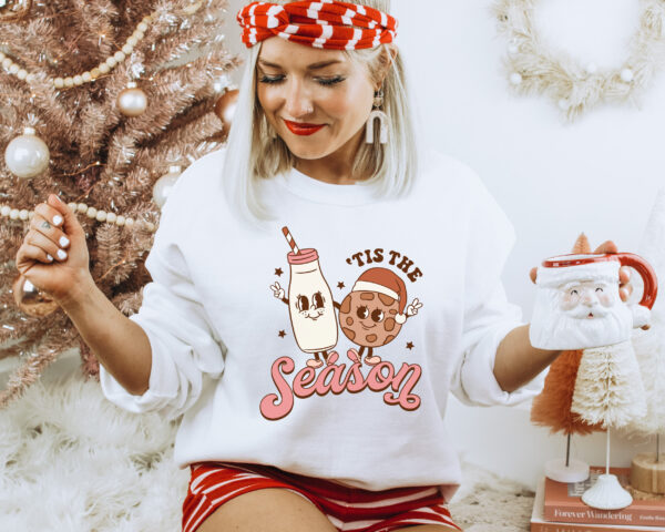 vintage christmas sweatshirt for women featuring retro xmas cookies design and comfortable crewneck style moqkv