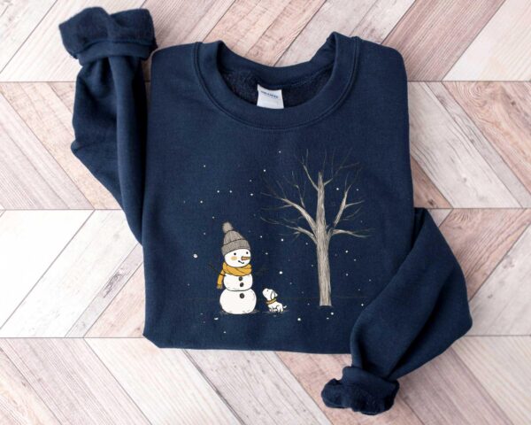 vintage christmas sweatshirt for women featuring snowman design comfortable crewneck style perfect for holiday celebrations 7govu