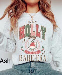 vintage christmas sweatshirt for women funny holiday shirt oversized in my holly jolly babe era cute teen xmas top 2024 w7hll