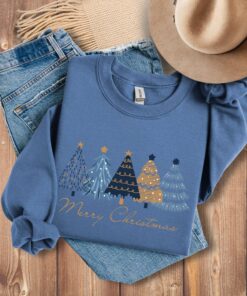 vintage christmas sweatshirt for women holiday crewneck pullover with christmas tree design winter apparel for festive celebrations yef6e scaled