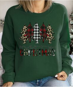 vintage christmas sweatshirt for women in buffalo plaid and leopard design with merry christmas print bjcd1