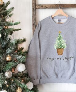 vintage christmas sweatshirt for women merry and bright crewneck winter apparel with festive tree design 1r7oa